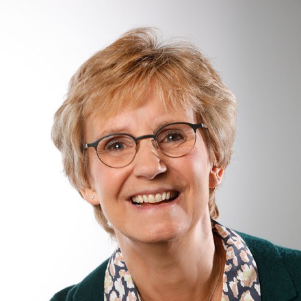 Sandra van Oudenallen